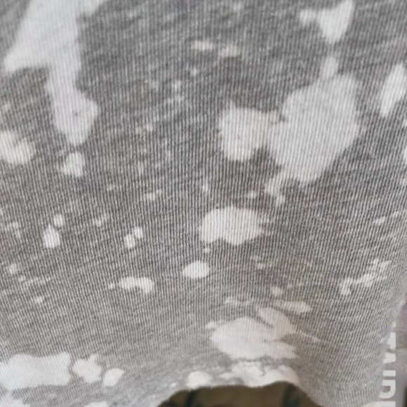 Zadig & Voltaire Gray T-Shirt with Gold Amour Print - Picture 5 of 9